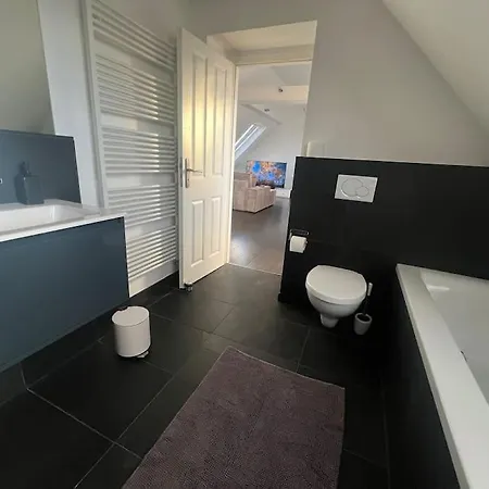 Neu 13 Nahe Bhf Siegburg, Netflix * Siegburg