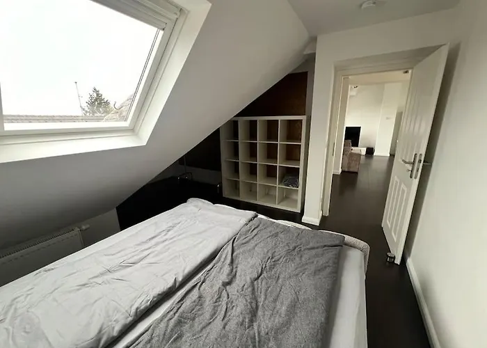 Neu 13 Nahe Bhf Siegburg, Netflix Ζίγκμπουργκ