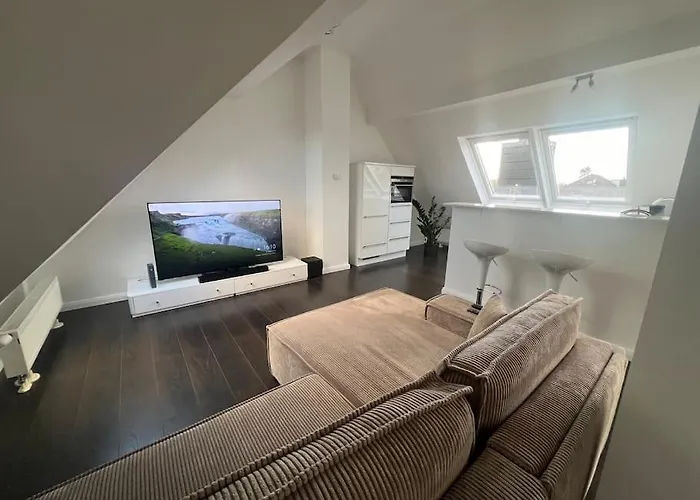 Neu 13 Nahe Bhf Siegburg, Netflix *