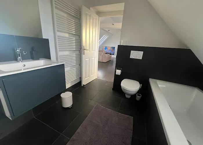 Neu 13 Nahe Bhf Siegburg, Netflix * Ζίγκμπουργκ